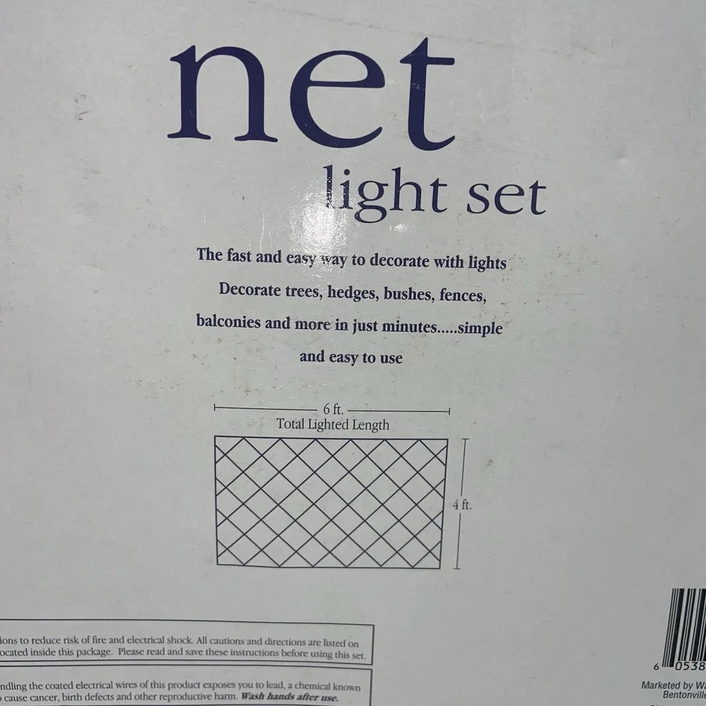 Holiday Time Clear Bulbs Green Wire 150 Net Light Set Indoor Outdoor 24 sqft NIB